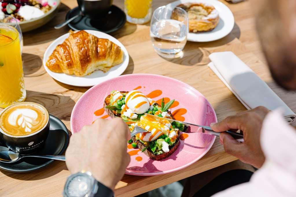 Coogee Bay Boutique Hotel Сидни Ресторант снимка